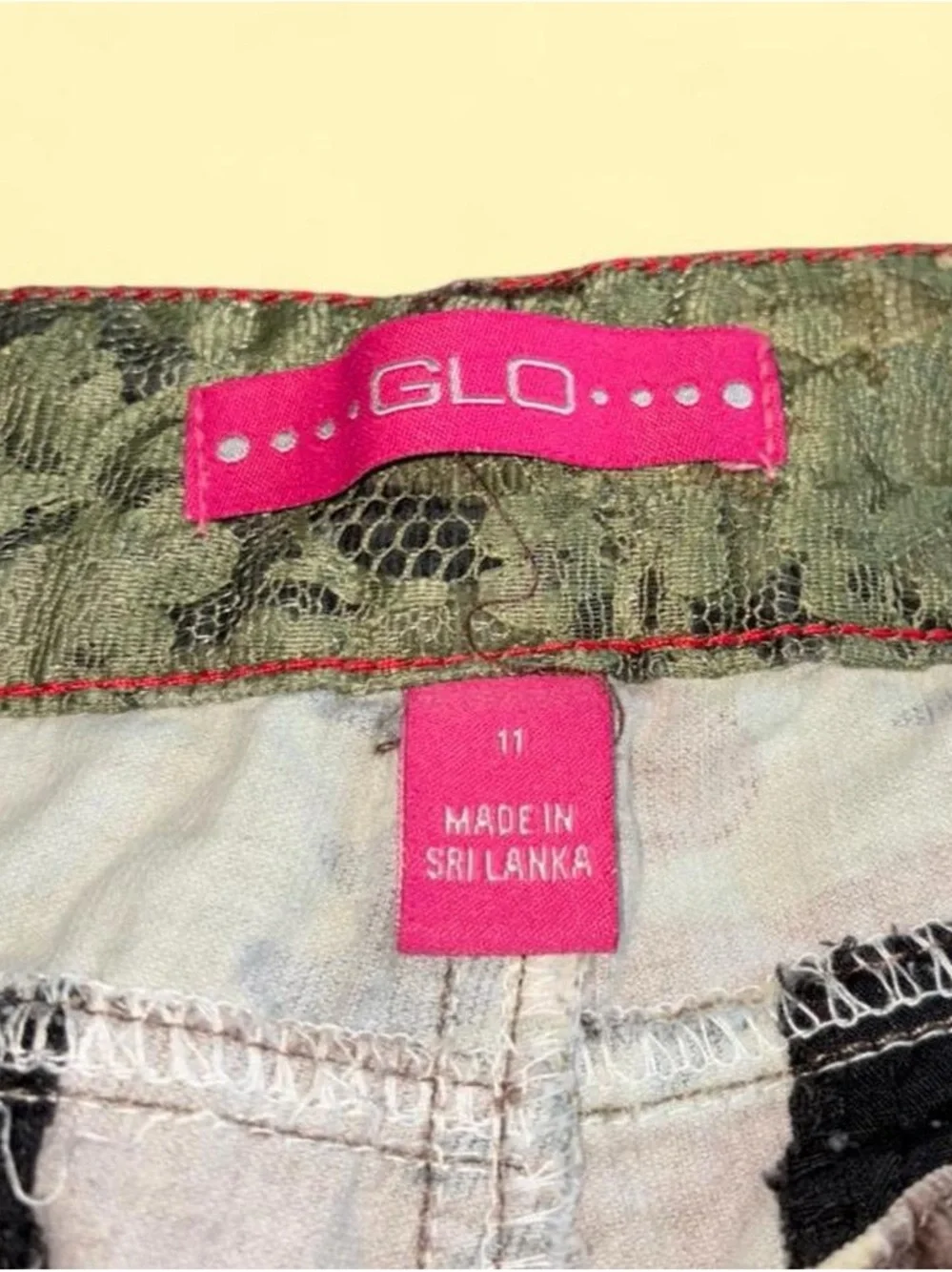 Y2K GLO Camo Cargo Pants - Picture 6 of 6